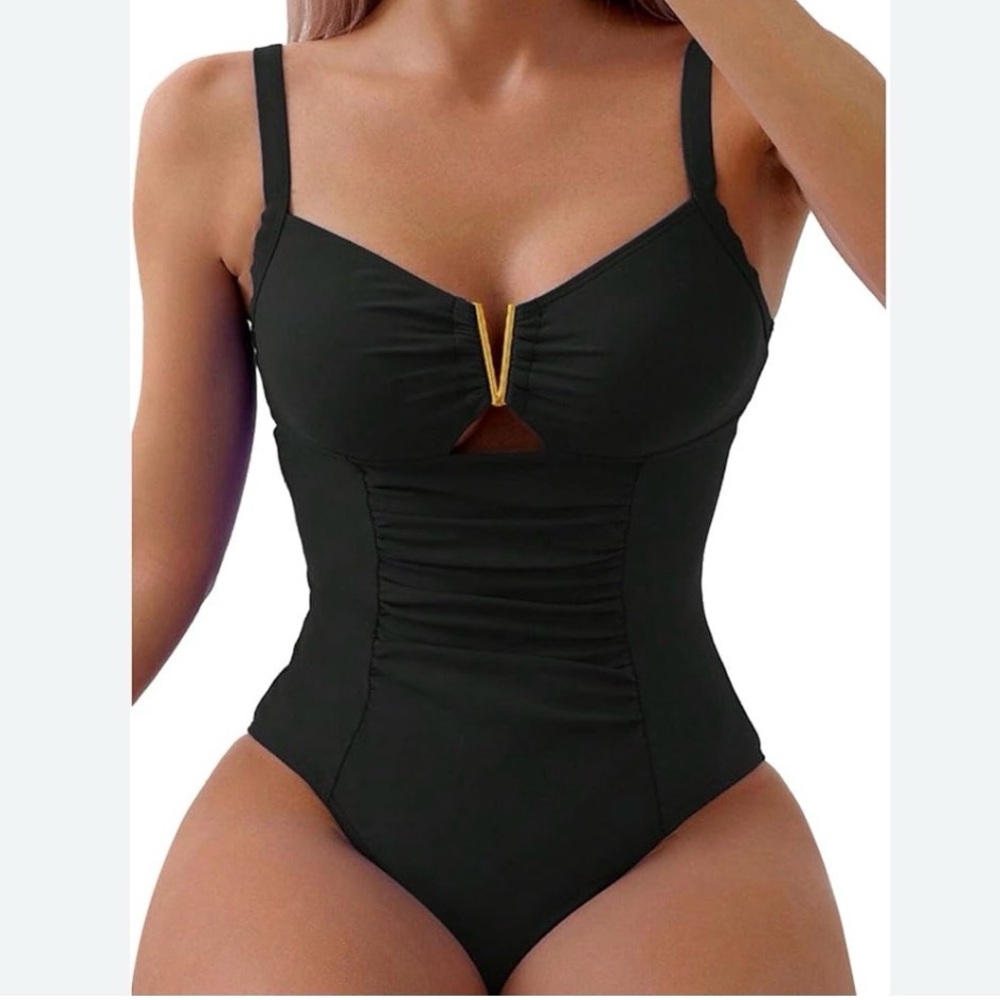 NWT Aimage Black Cheeky Back Womens One Piece Swimsuit / Small